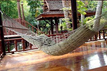 Harry's Mae Nam